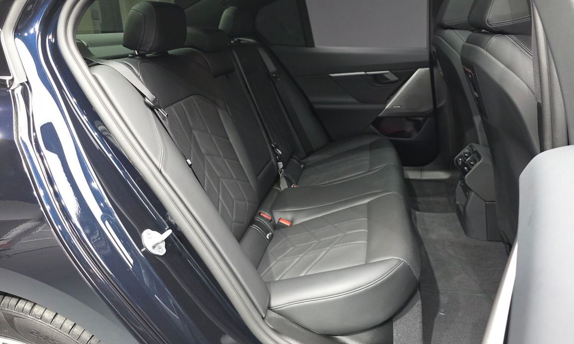 BMW 5-Series 2025