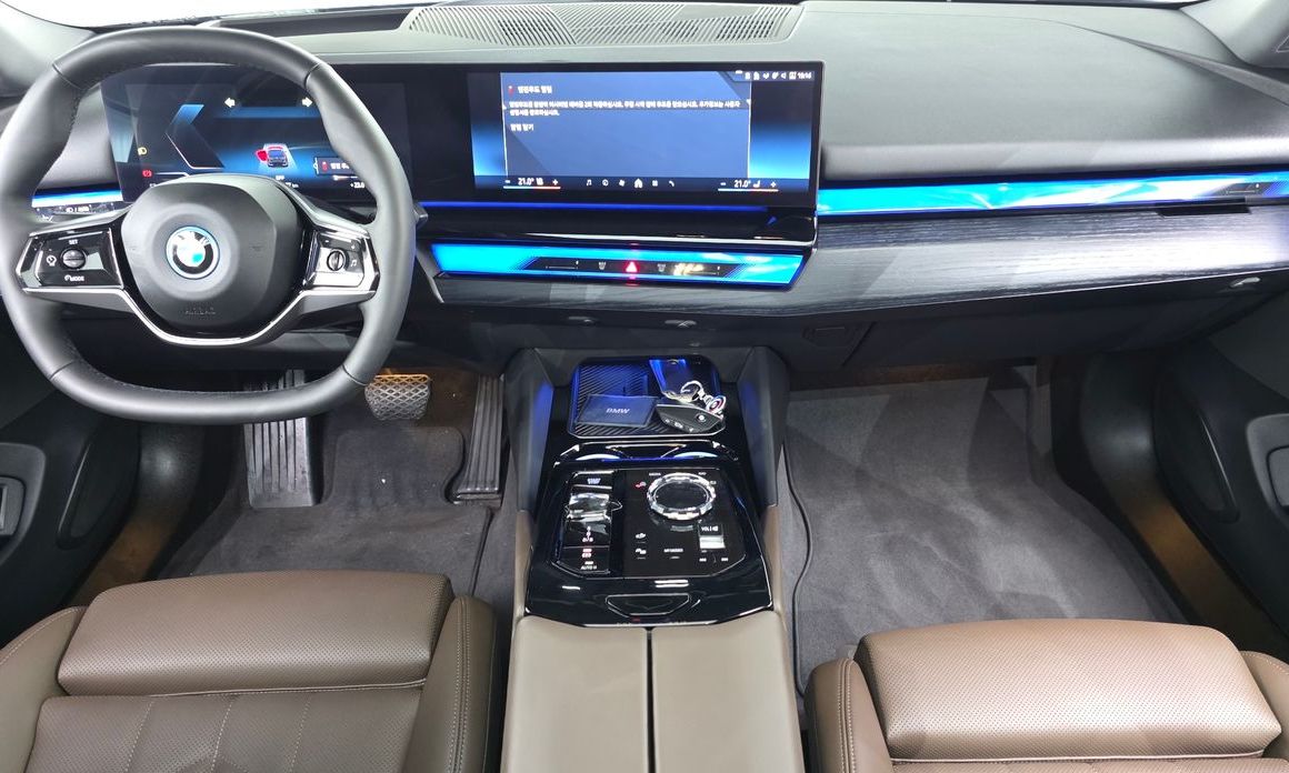 BMW i5 2025