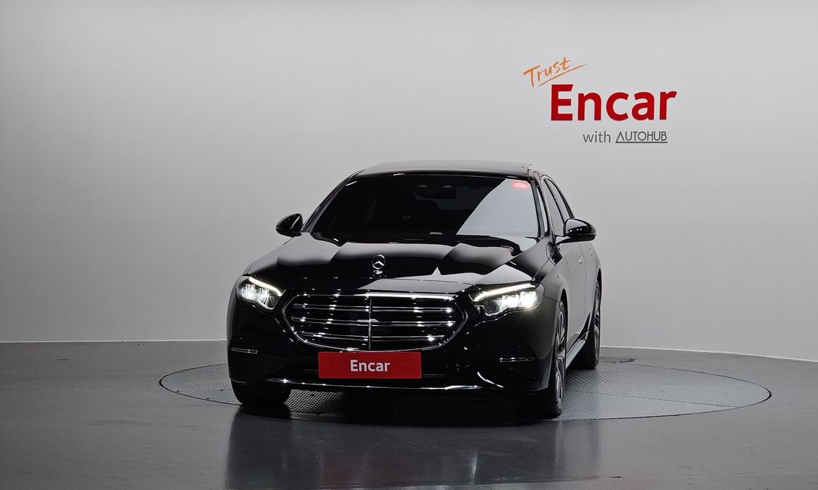 Mercedes-Benz E-Class 2024