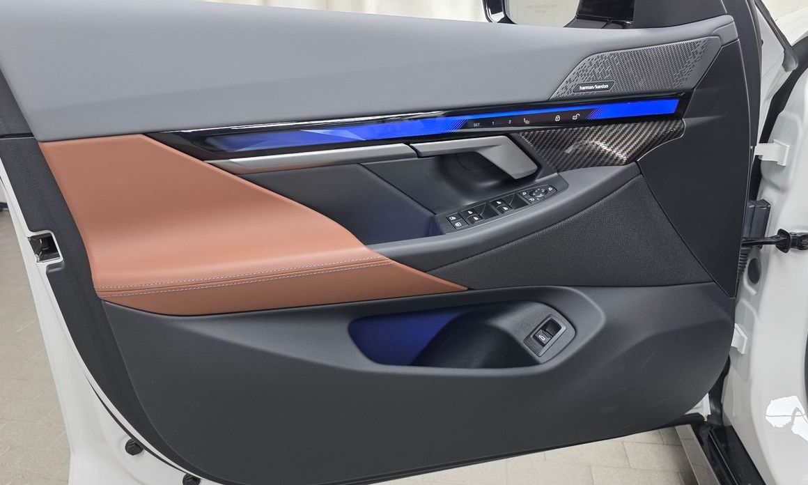 BMW 5-Series 2024