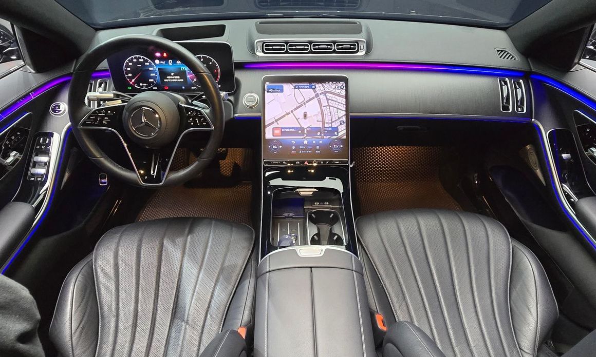Mercedes-Benz S-Class 2025