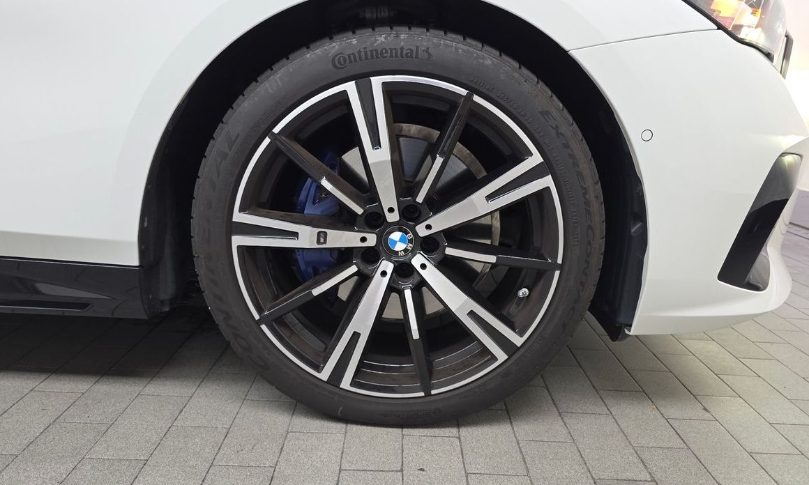 BMW 5-Series 2024