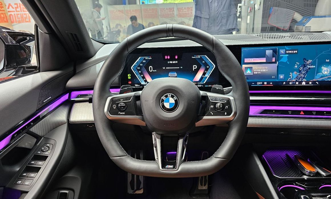 BMW 5-Series 2024