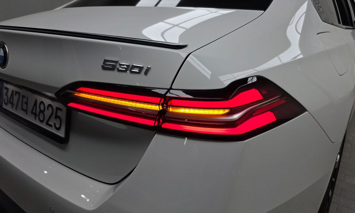 BMW 5-Series 2024