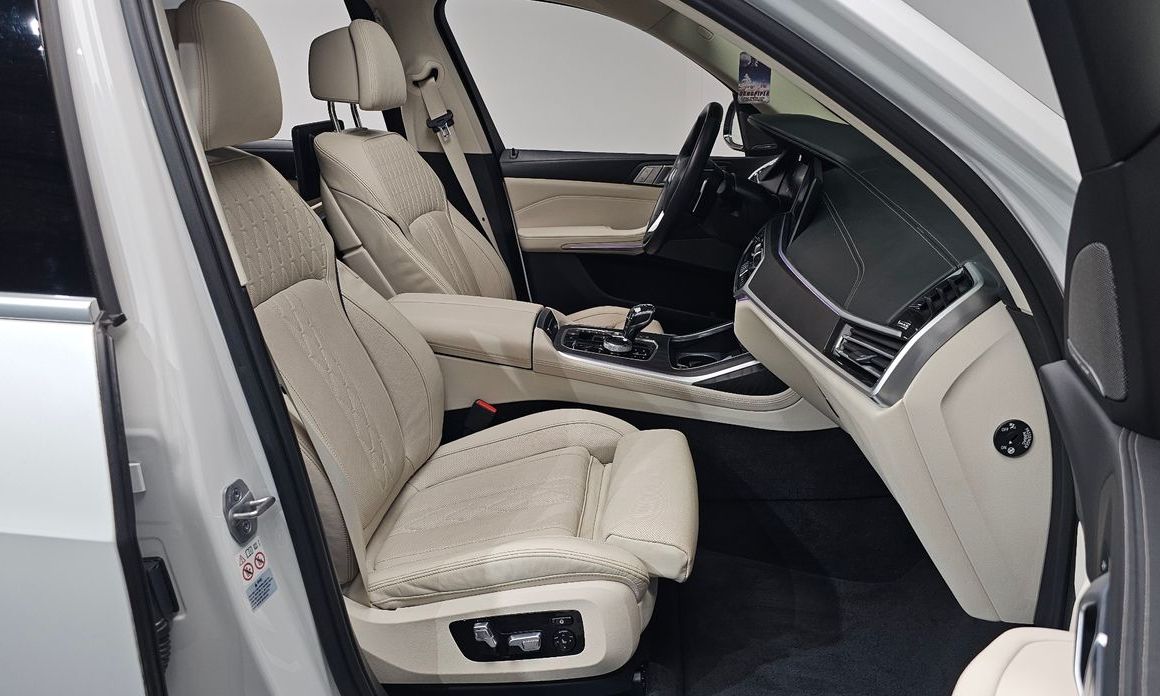 BMW X7 2021