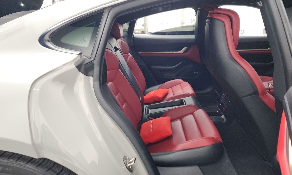 Porsche Taycan 2022