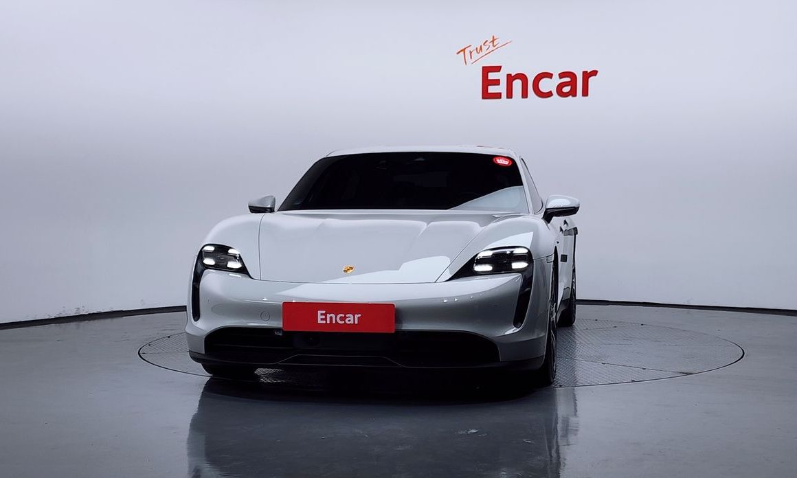 Porsche Taycan 2022