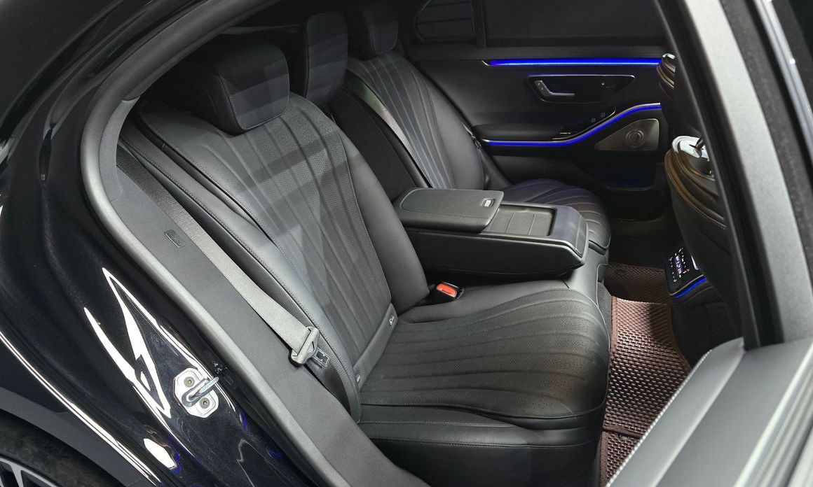 Mercedes-Benz S-Class 2025