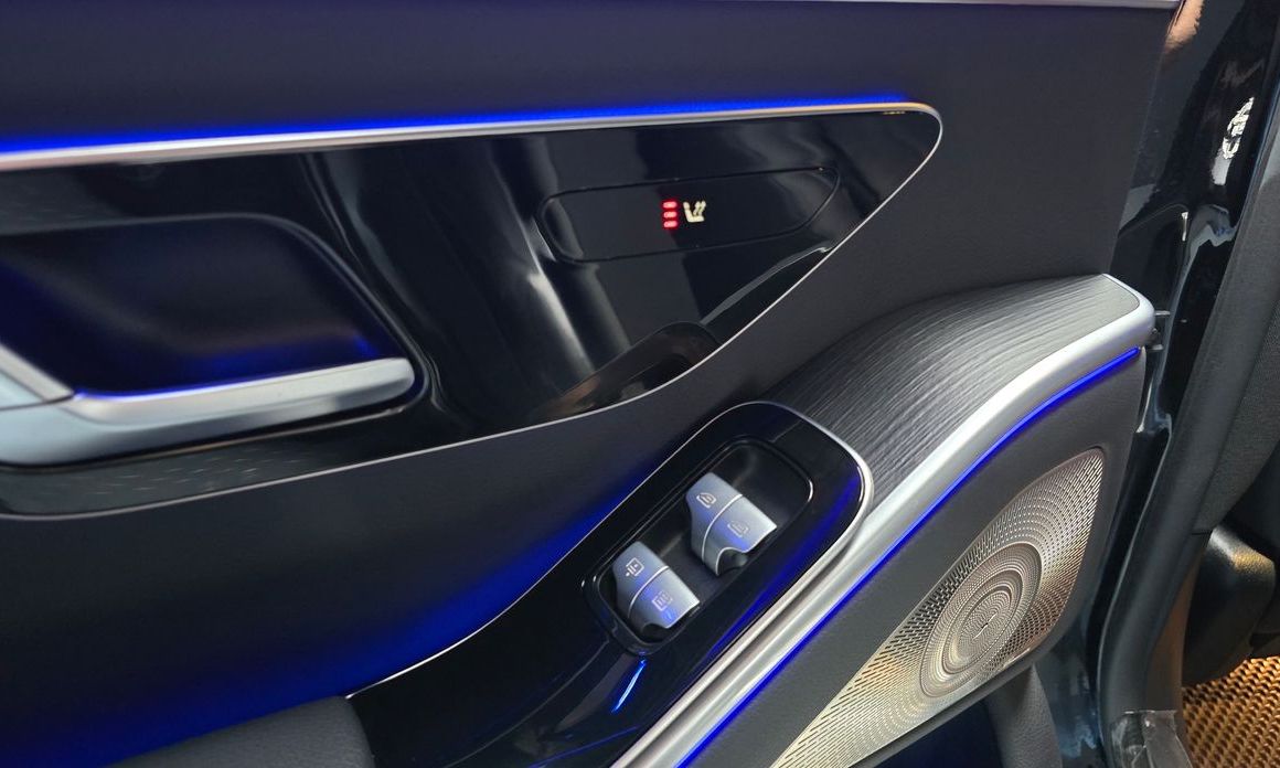 Mercedes-Benz S-Class 2025
