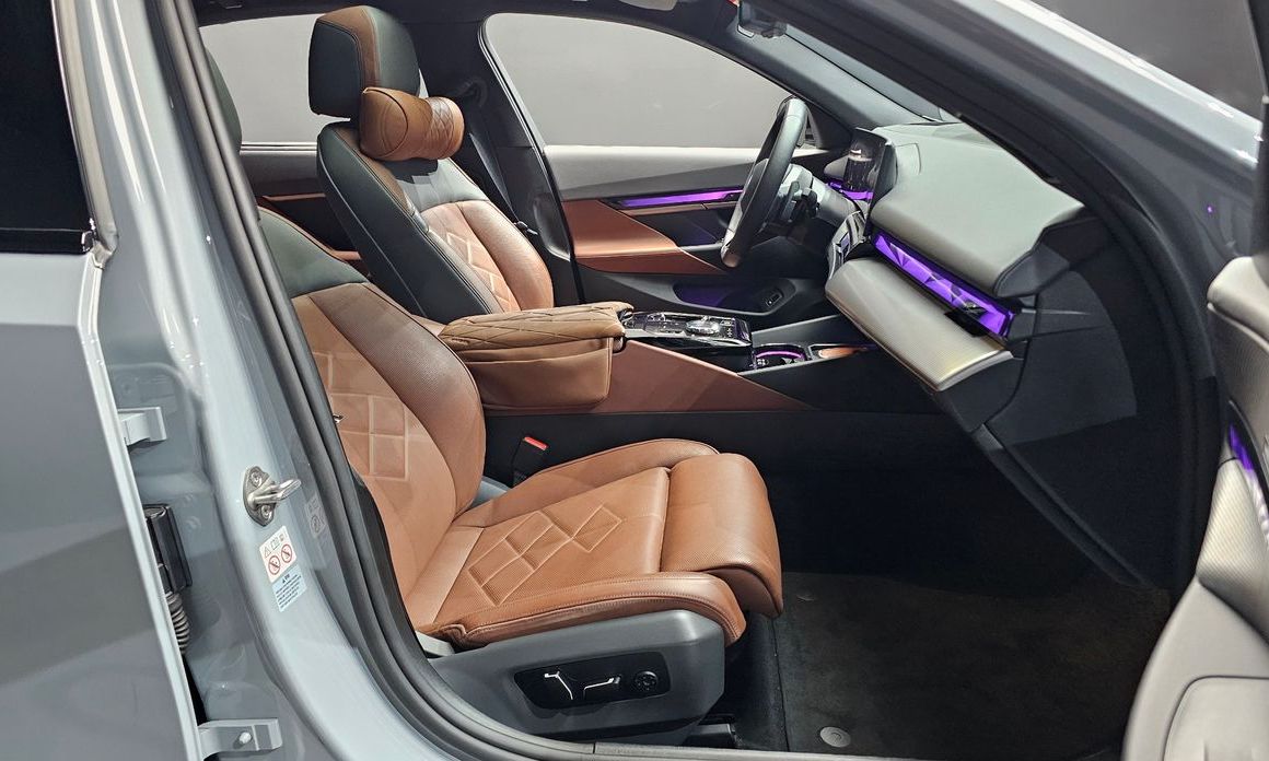 BMW 5-Series 2024