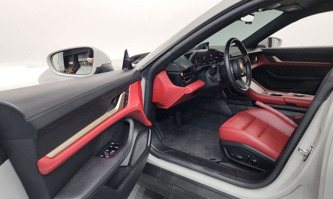 Porsche Taycan 2022