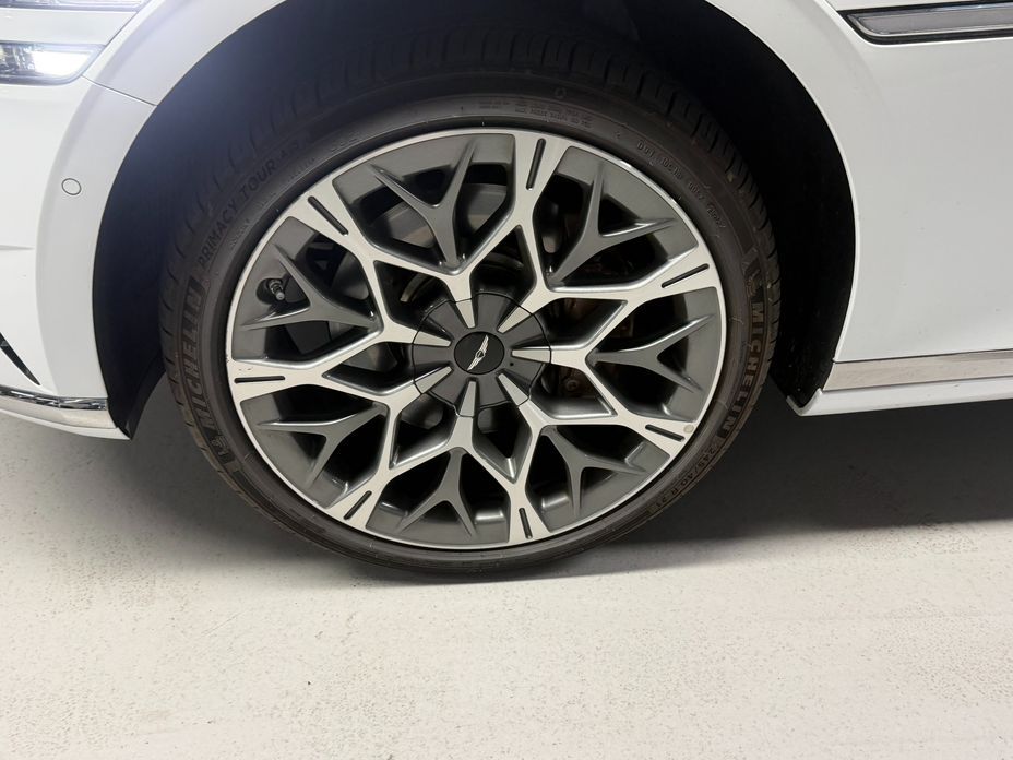Genesis G90 2023