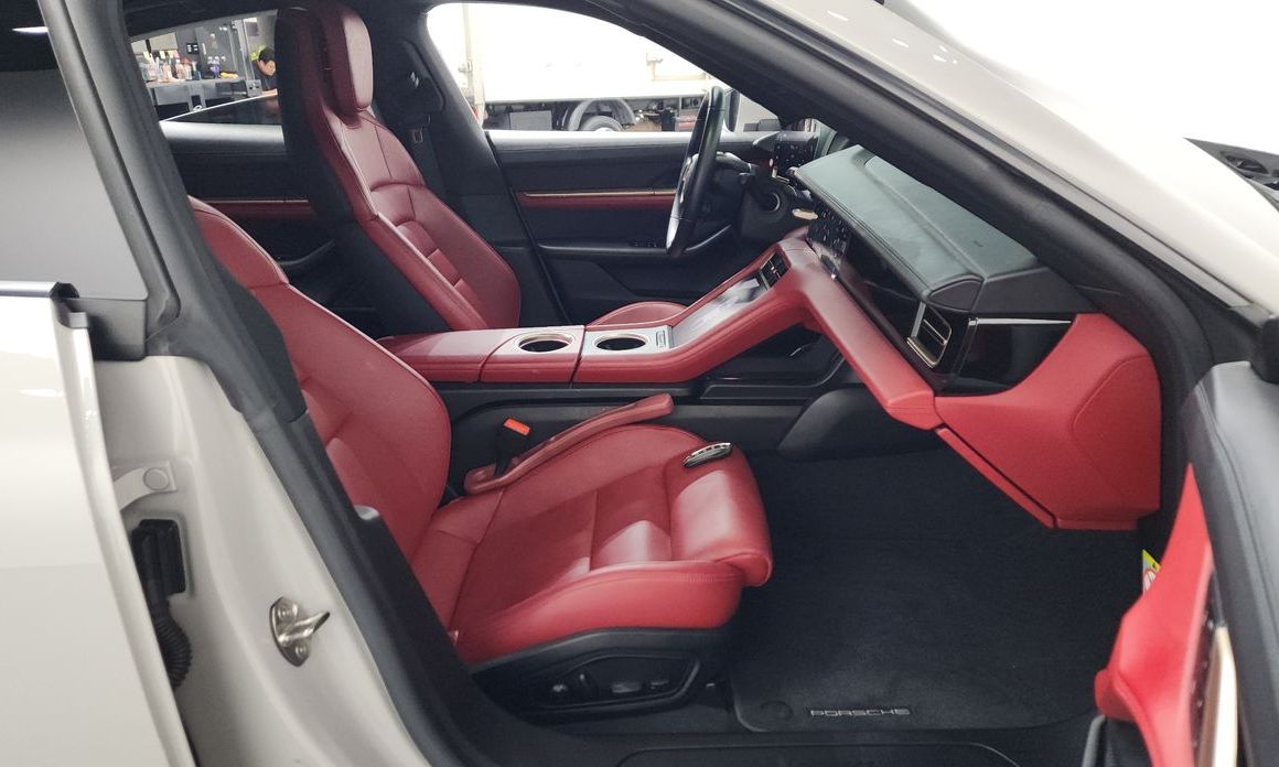 Porsche Taycan 2022