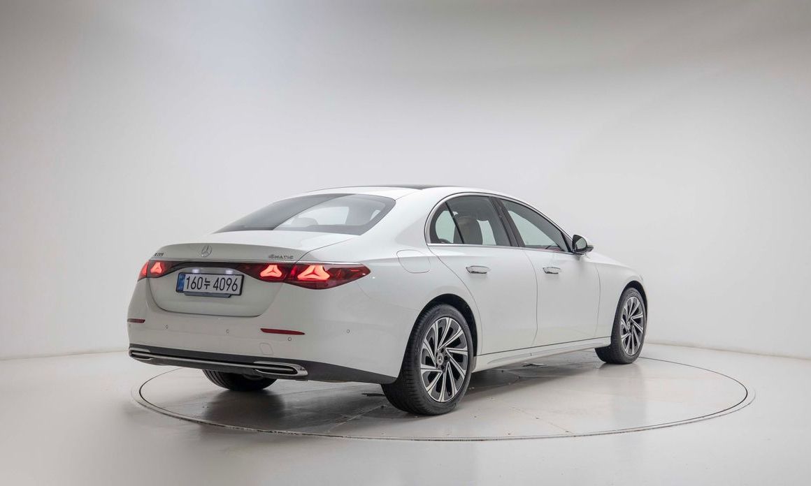 Mercedes-Benz E-Class 2026