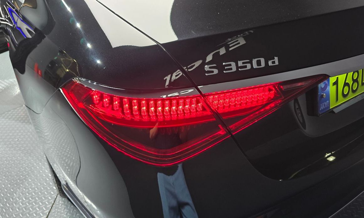 Mercedes-Benz S-Class 2025