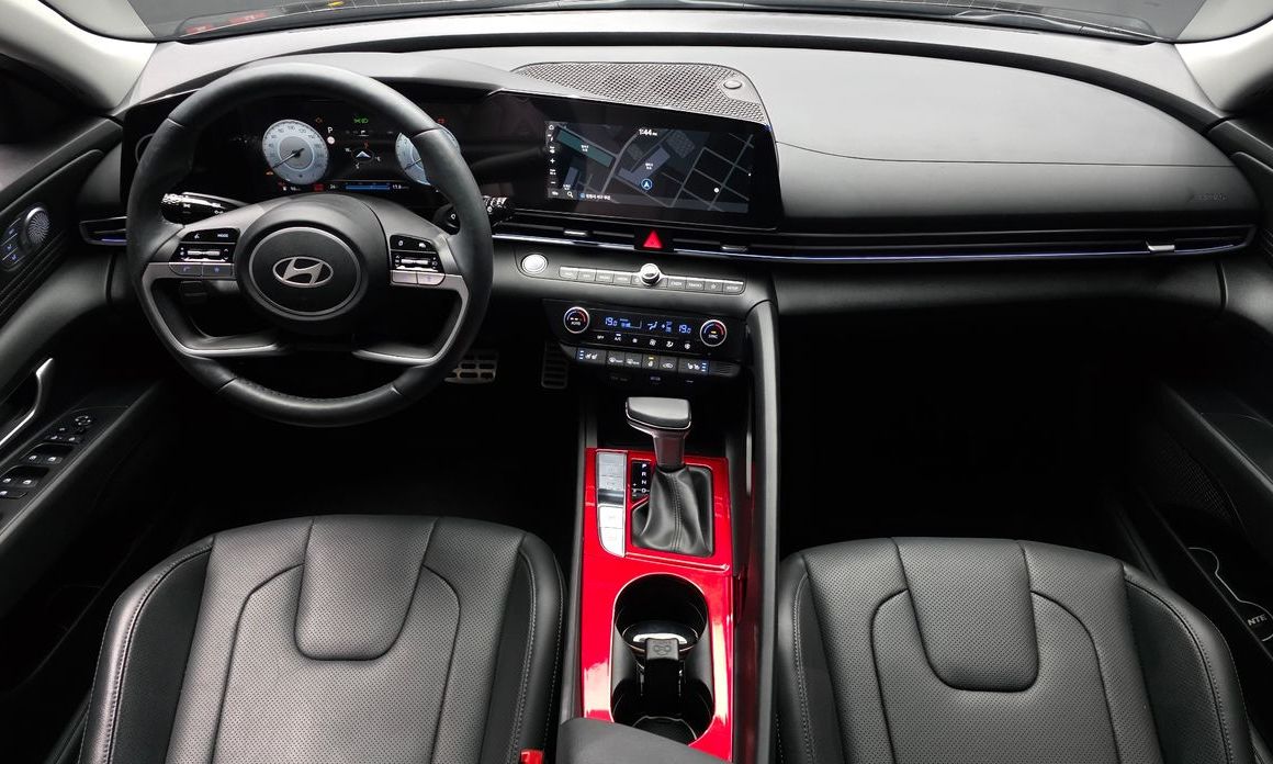 Hyundai AVANTE 2024
