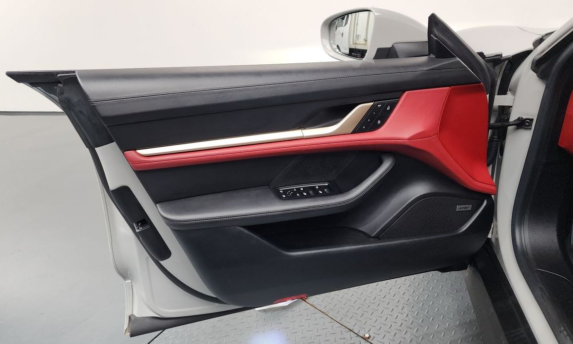 Porsche Taycan 2022