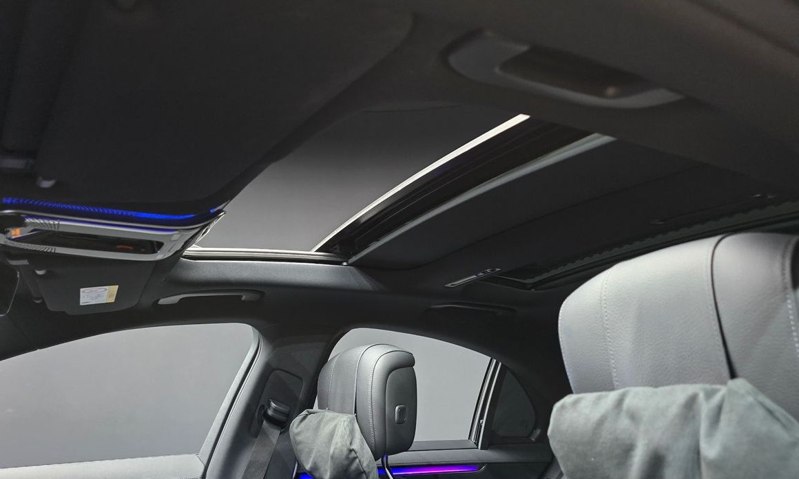 Mercedes-Benz S-Class 2025