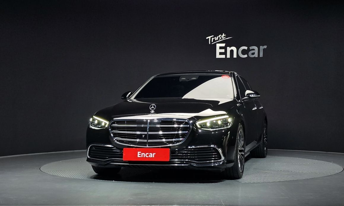 Mercedes-Benz S-Class 2025