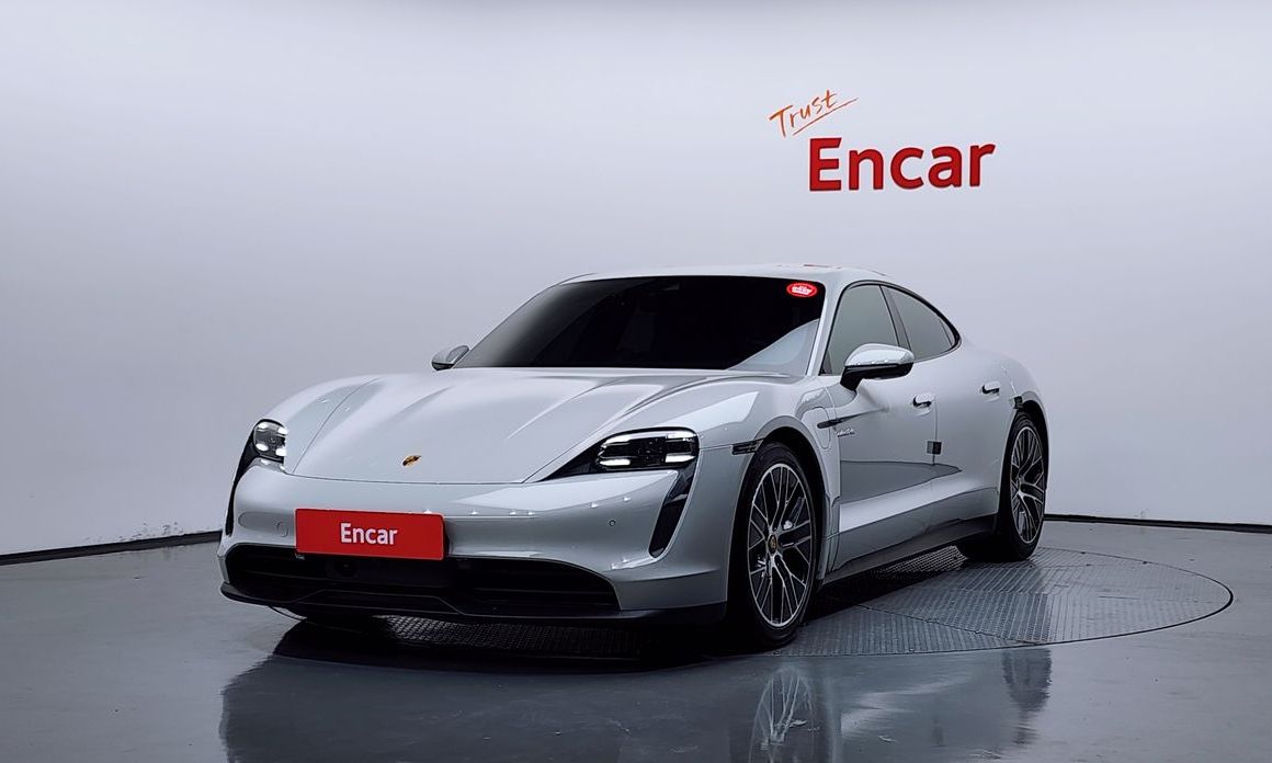 Porsche Taycan 2022