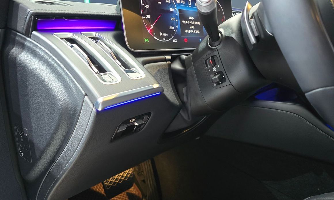 Mercedes-Benz S-Class 2025