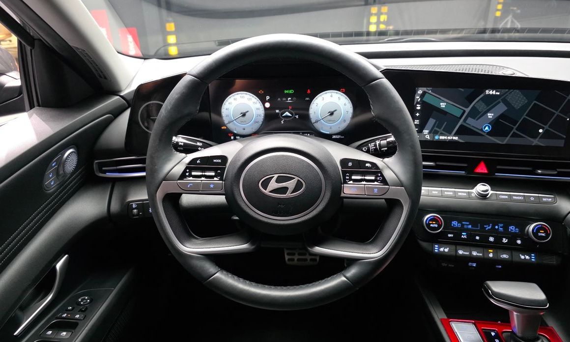 Hyundai AVANTE 2024