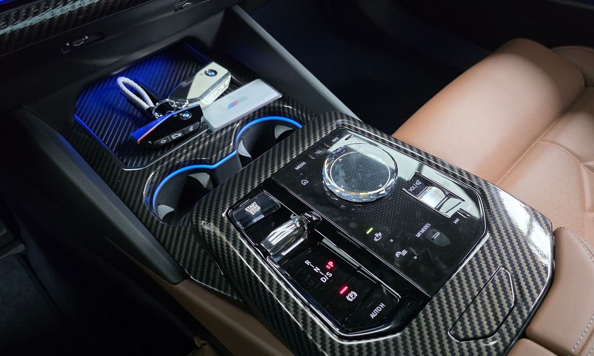 BMW 5-Series 2024