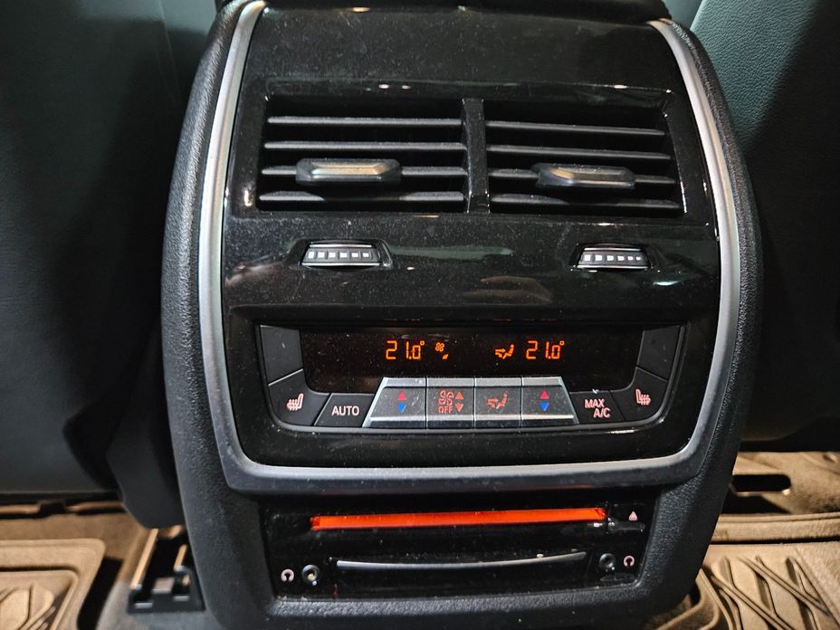 BMW X7 2021