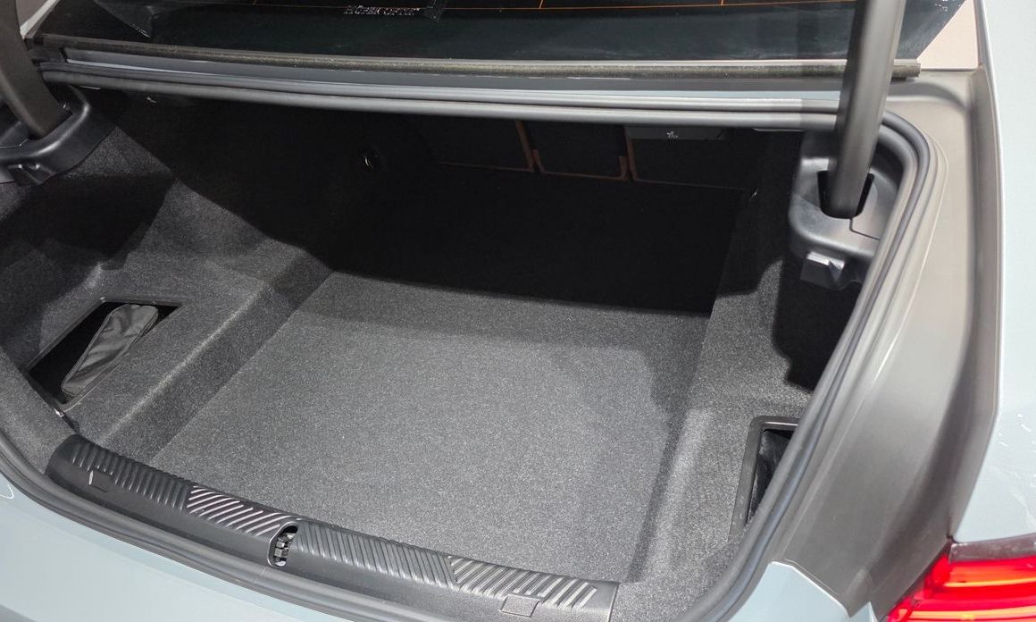 BMW 5-Series 2024