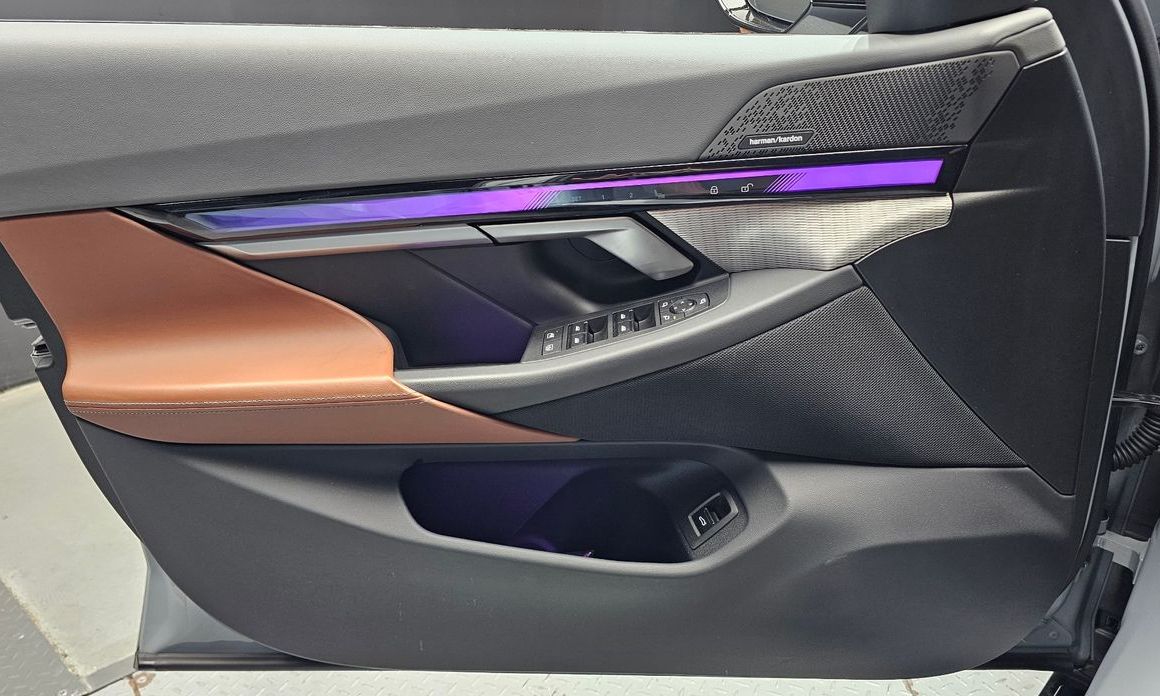 BMW 5-Series 2024