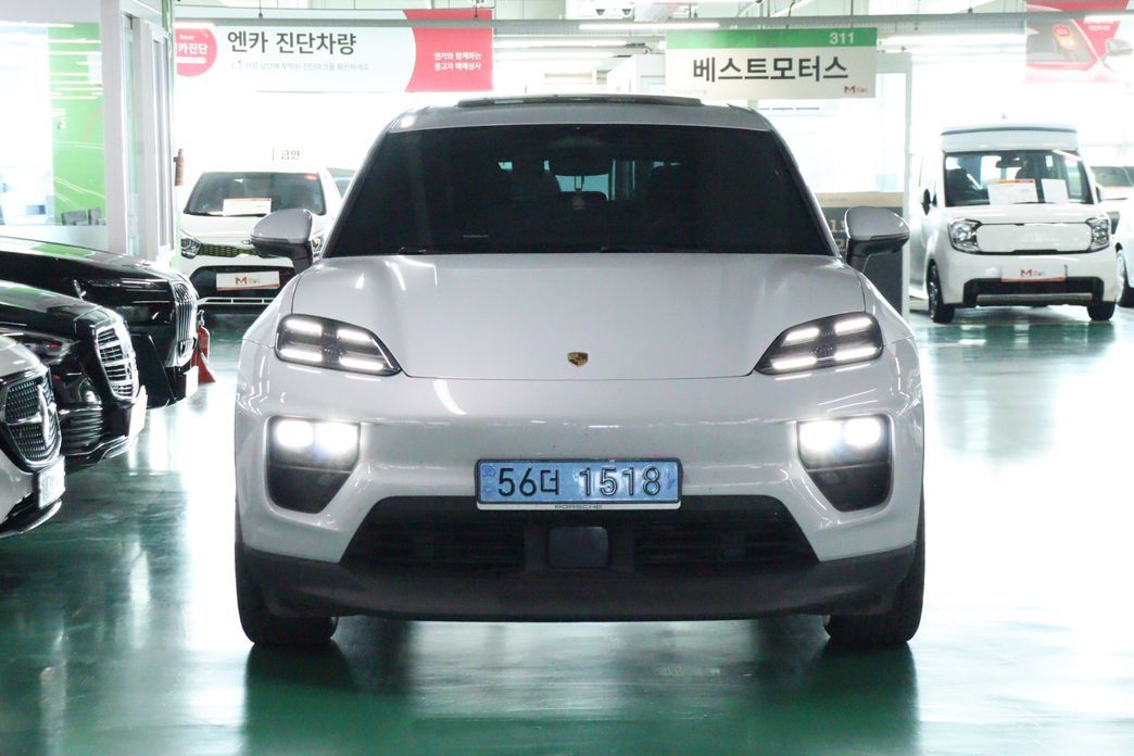 Porsche Macan 2025