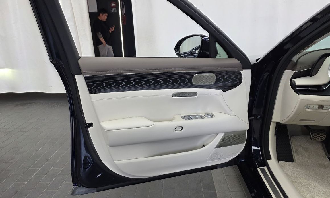 Genesis G90 2023