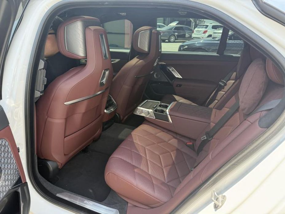BMW 7-Series 2023
