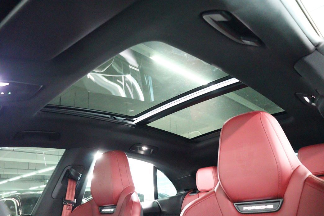 Porsche Macan 2025