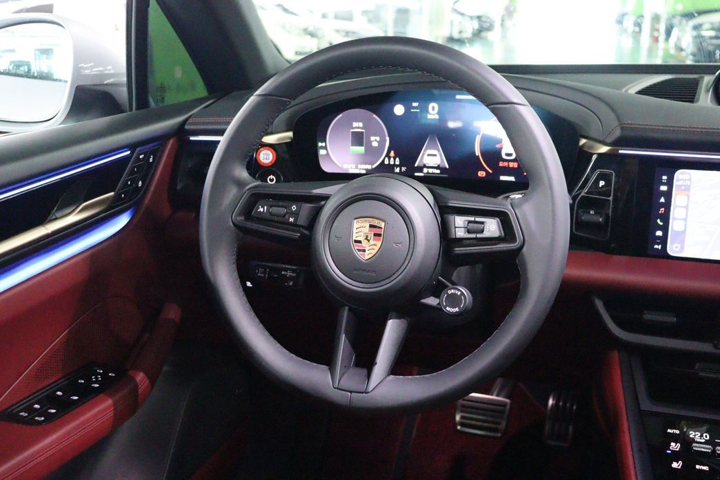 Porsche Macan 2025