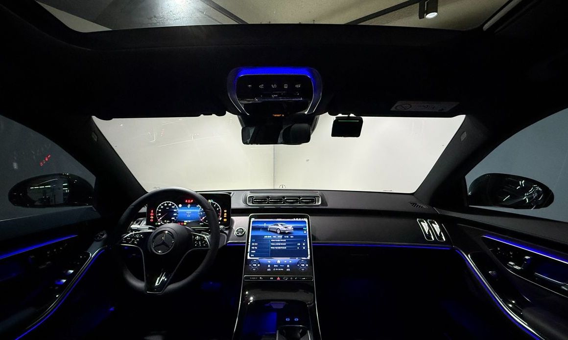 Mercedes-Benz S-Class 2025