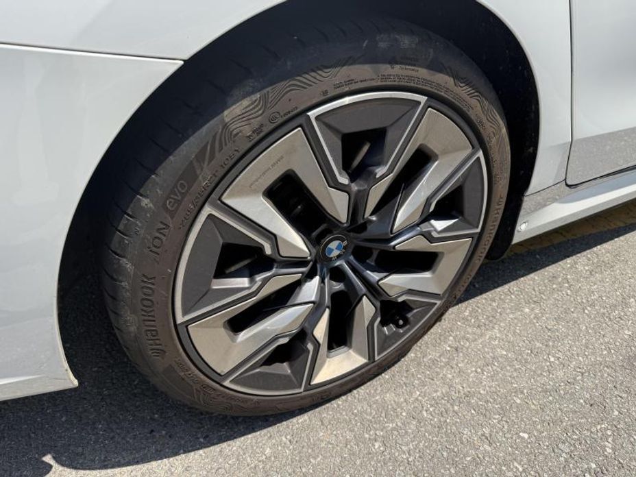 BMW 7-Series 2023