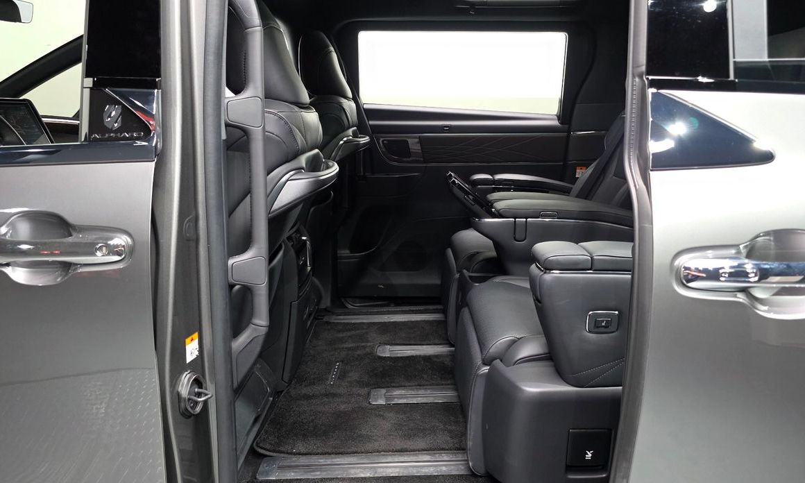 Toyota Alphard 2025