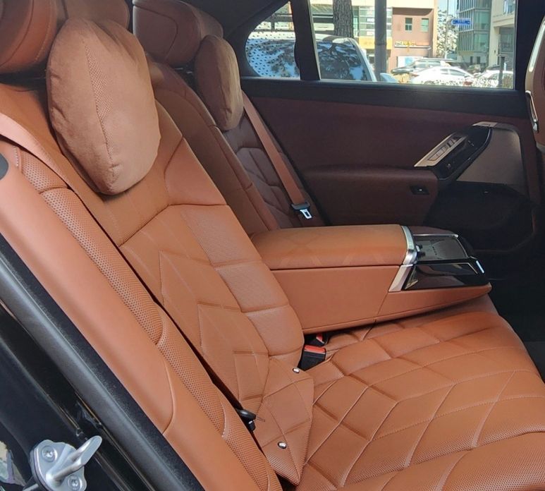 BMW 7-Series 2025