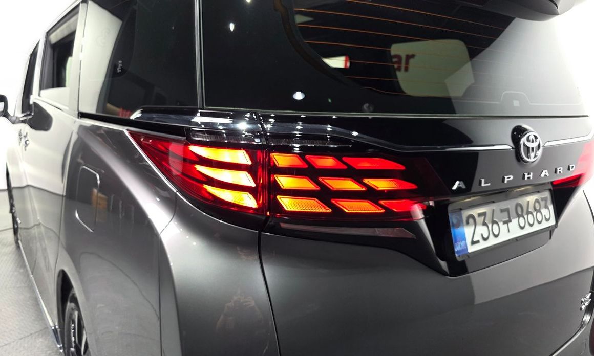 Toyota Alphard 2025