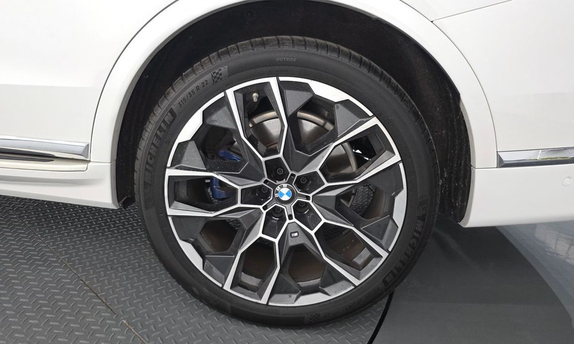 BMW X7 2024