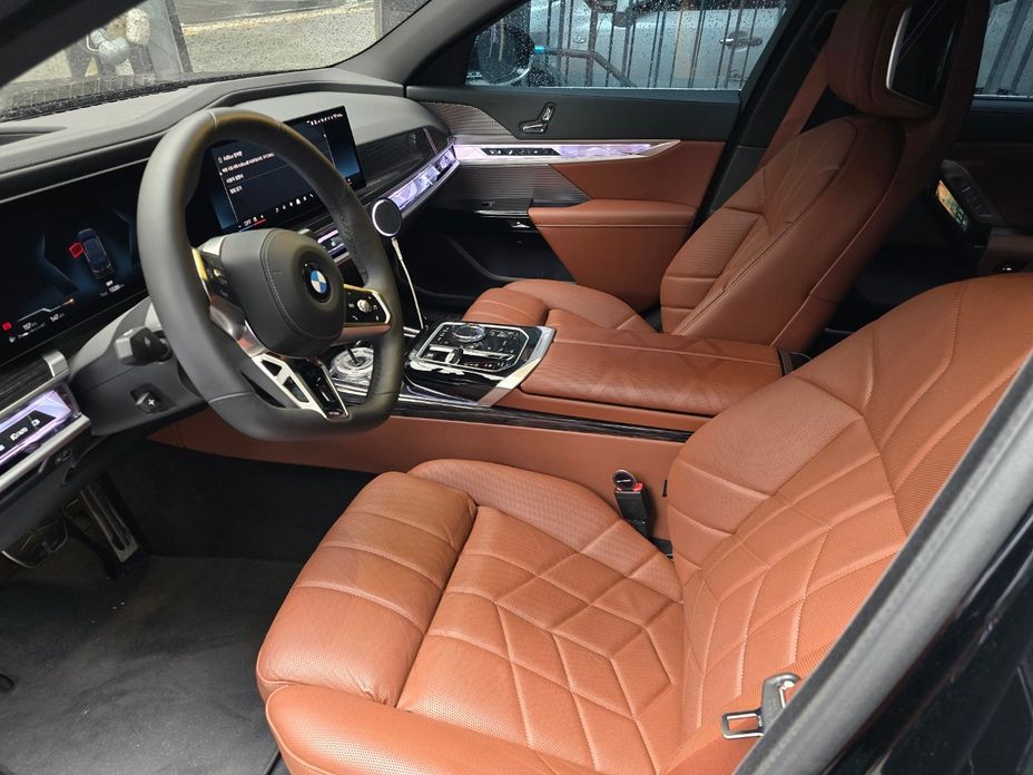 BMW 7-Series 2025