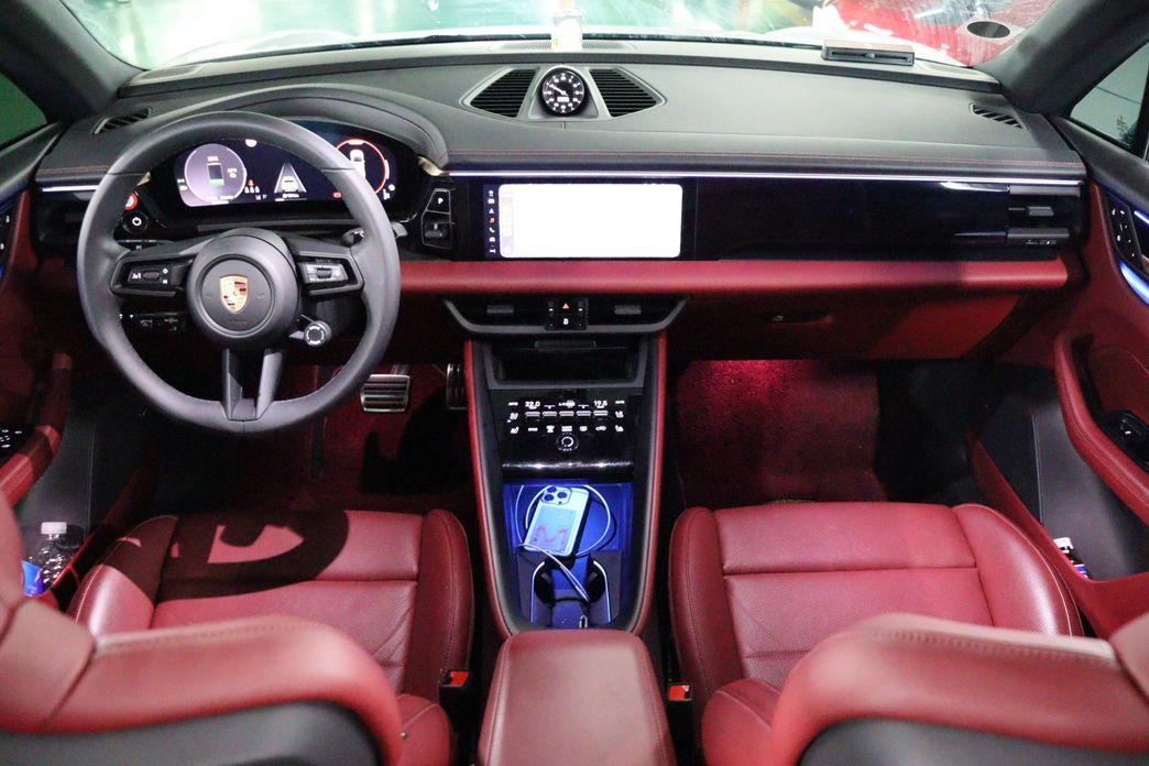 Porsche Macan 2025