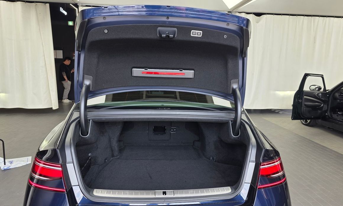 Genesis G90 2023