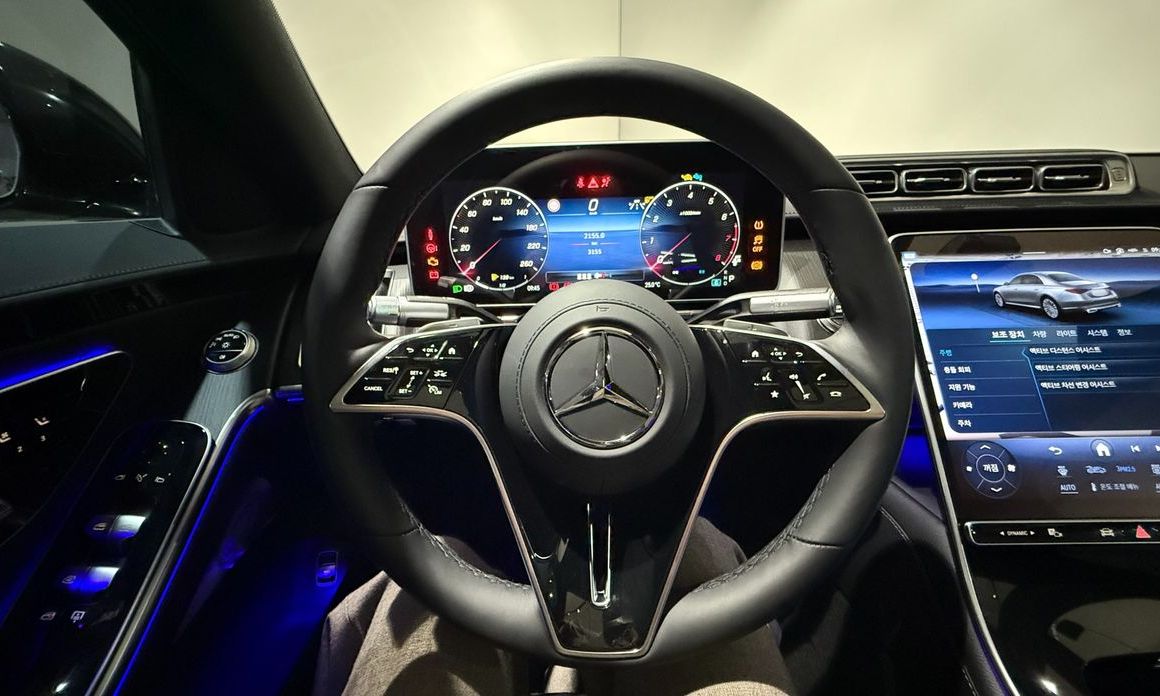Mercedes-Benz S-Class 2025