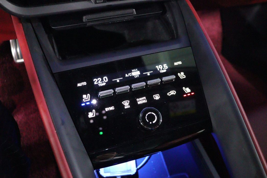 Porsche Macan 2025