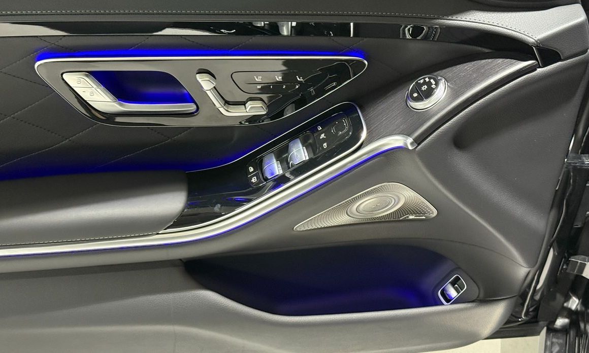Mercedes-Benz S-Class 2025