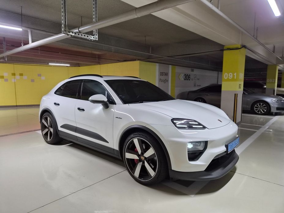 Porsche Macan 2025