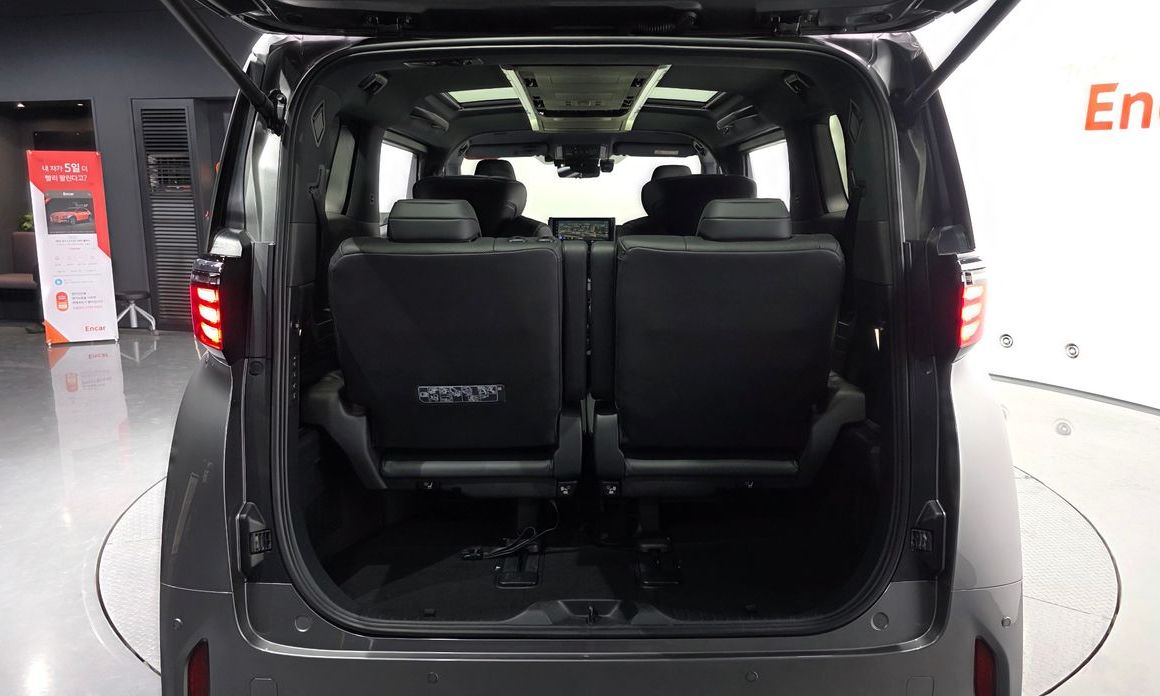 Toyota Alphard 2025