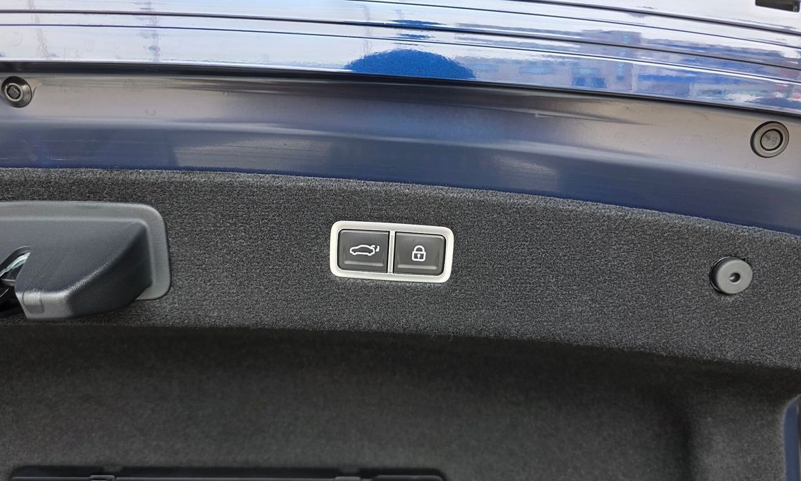 Genesis G90 2023